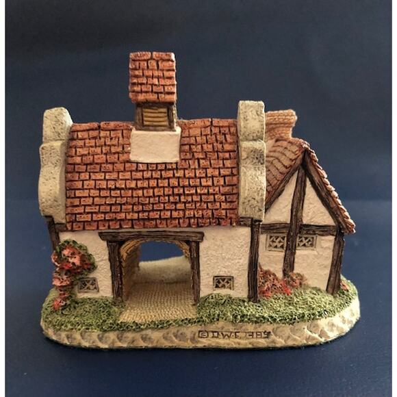 "The Schoolhouse" by David Winter - Hand Made & Painted Great Britain - 1987 - Picture 3 of 5